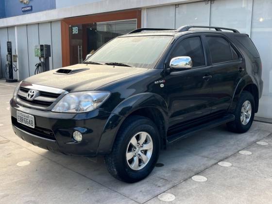 TOYOTA HILUX SW4 3.0 SRV 4X4 16V TURBO INTERCOOLER DIESEL 4P AUTOMÁTICO TOYOTA HILUX SW4 3.0 SRV 4X4 16V TURBO INTERCOOLER DIESEL 4P AUTOMÁTICO